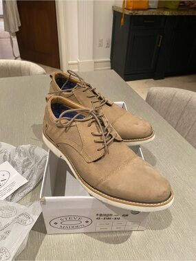 Steve Madden Tan Suede Lace-Up Derby Shoes